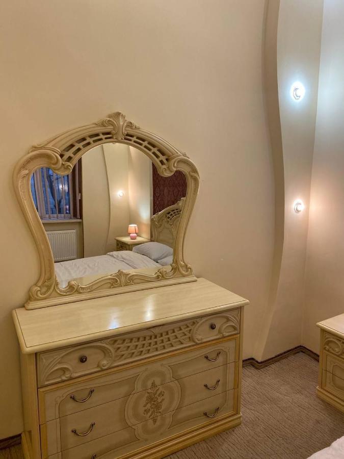 Apartment Veronica In Center Львов Экстерьер фото